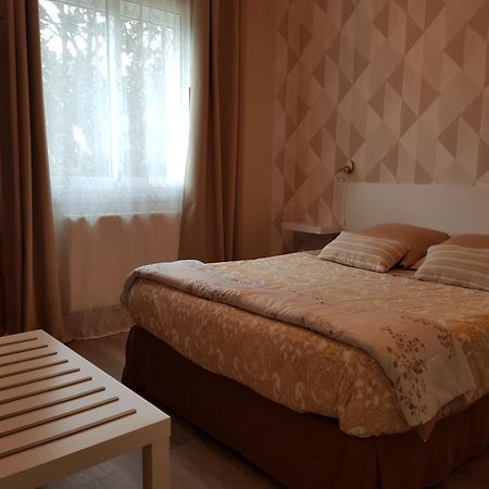 アンボワーズ Chez Zabou Bed & Breakfast エクステリア 写真